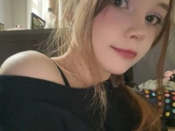 beautiful-students-260924-260924-090