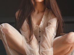 beautiful-students-260924-260924-090