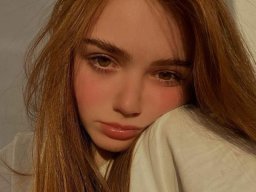 beautiful-students-260924-260924-090