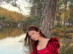 beautiful-students-260924-260924-091