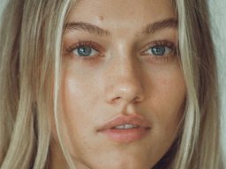 beautiful-students-260924-260924-091