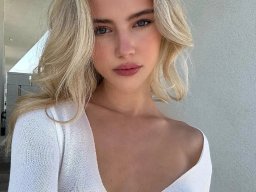 beautiful-students-260924-260924-091