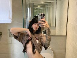 beautiful-students-260924-260924-091