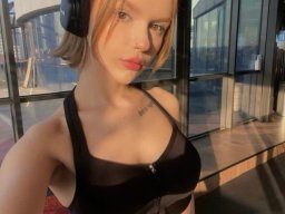 beautiful-students-260924-260924-092