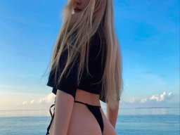 beautiful-students-260924-260924-092