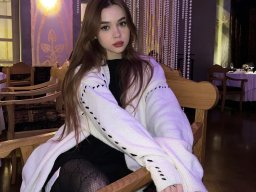 beautiful-students-260924-260924-092