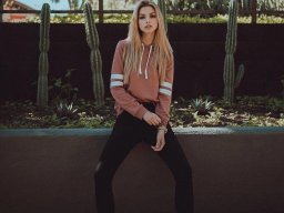beautiful-students-260924-260924-092