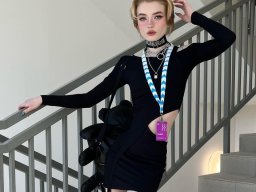 beautiful-students-260924-260924-092