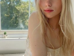 beautiful-students-260924-260924-092