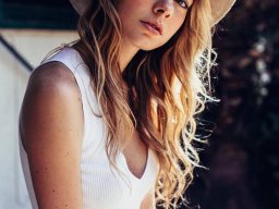 beautiful-students-260924-260924-092