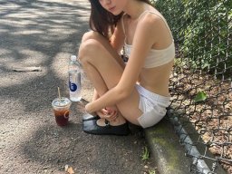 beautiful-students-260924-260924-092