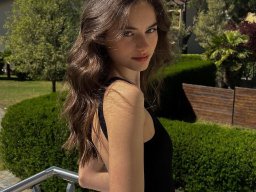 beautiful-students-260924-260924-093