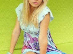 beautiful-students-260924-260924-093