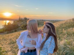 beautiful-students-260924-260924-093