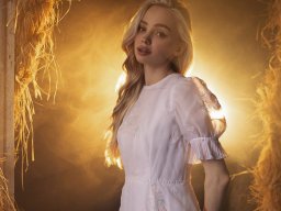 beautiful-students-260924-260924-093