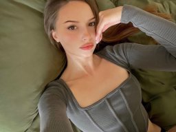 beautiful-students-260924-260924-093