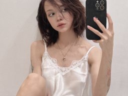 beautiful-students-260924-260924-093