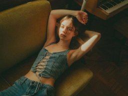 beautiful-students-260924-260924-094