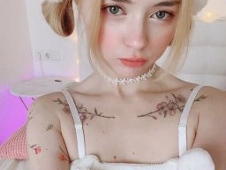 beautiful-students-260924-260924-095