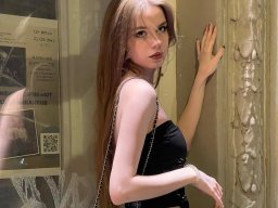beautiful-students-260924-260924-095