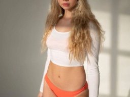 beautiful-students-260924-260924-095