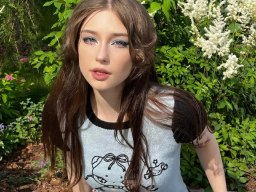 beautiful-students-260924-260924-095