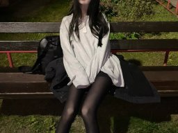beautiful-students-260924-260924-095