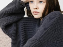 beautiful-students-260924-260924-095