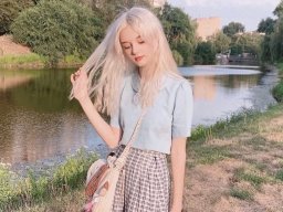 beautiful-students-260924-260924-095