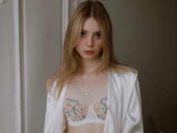 beautiful-students-260924-260924-095
