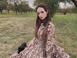 beautiful-students-260924-260924-096