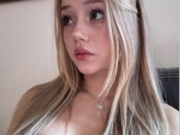 beautiful-students-260924-260924-096