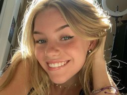 beautiful-students-260924-260924-096