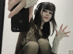 beautiful-students-260924-260924-096