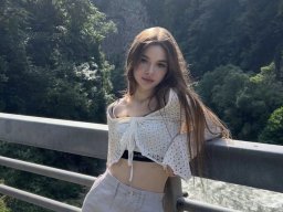 beautiful-students-260924-260924-096