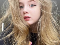 beautiful-students-260924-260924-096