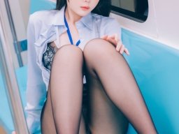 beautiful-students-260924-260924-097