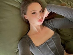beautiful-students-260924-260924-097