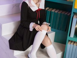 beautiful-students-260924-260924-097