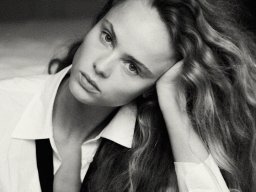 beautiful-students-260924-260924-097