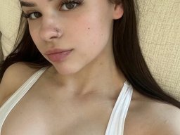 beautiful-students-260924-260924-097