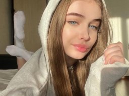beautiful-students-260924-260924-098