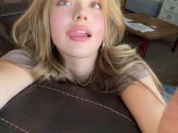 beautiful-students-260924-260924-098